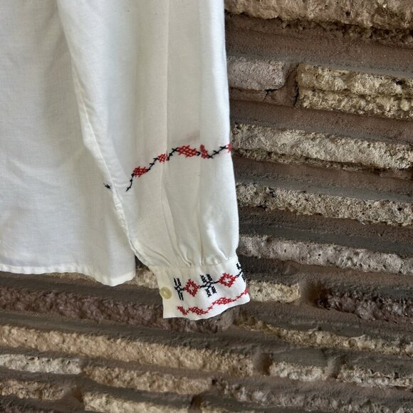 Romanian Vintage Hand Embroidered Cross Stitch Folk Peasant Blouse - Picture 8 of 10